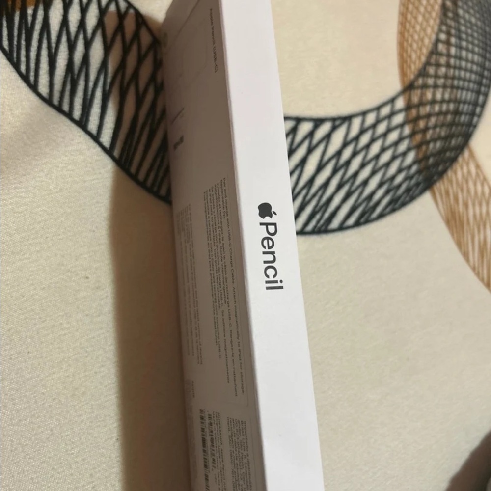 Apple Pencil USB-C - Picture 2 of 3
